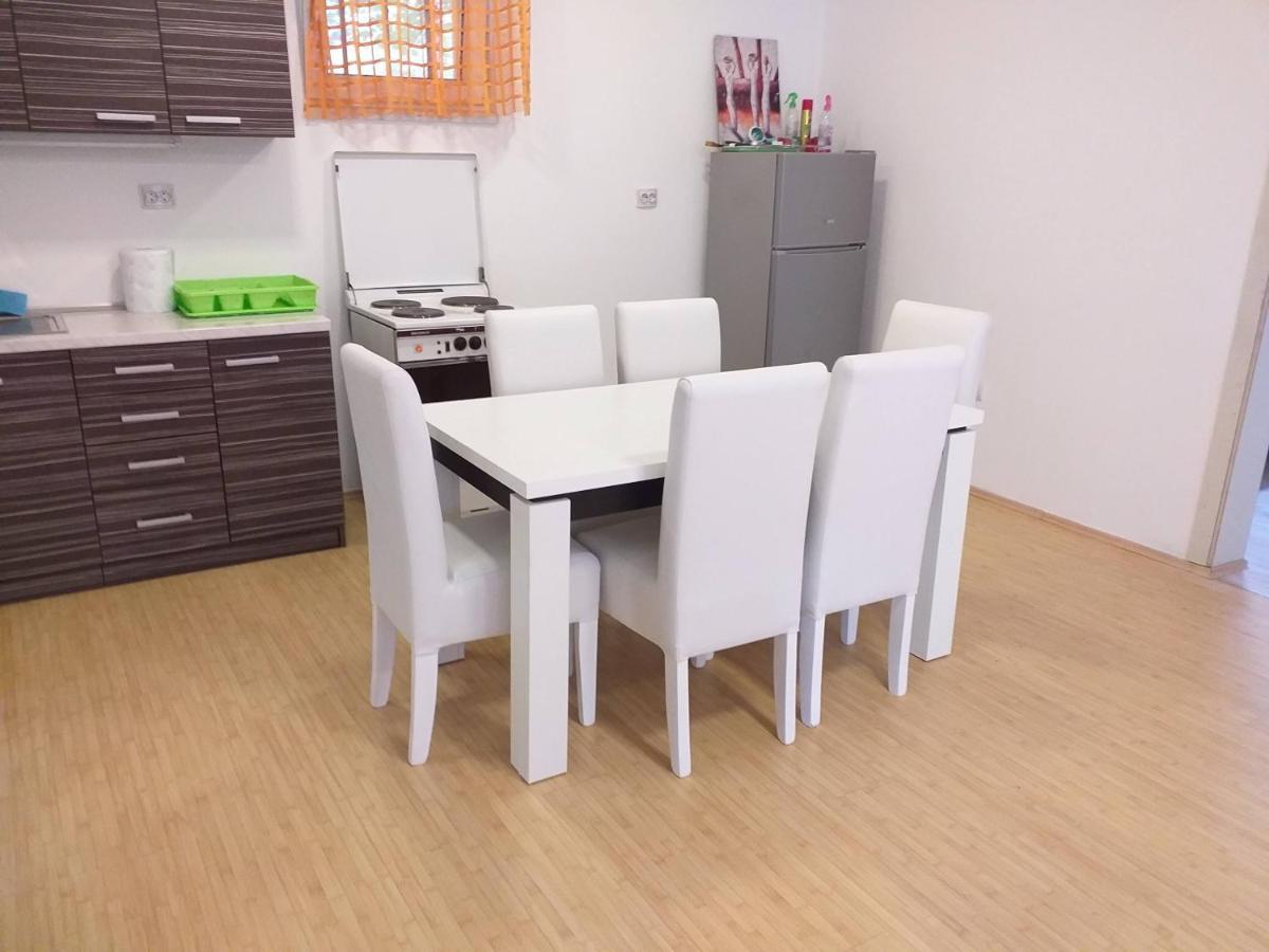 Apartmani Grza Paraćin Exteriér fotografie